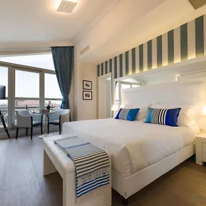 Palazzo Bezzi Hotel Rávena